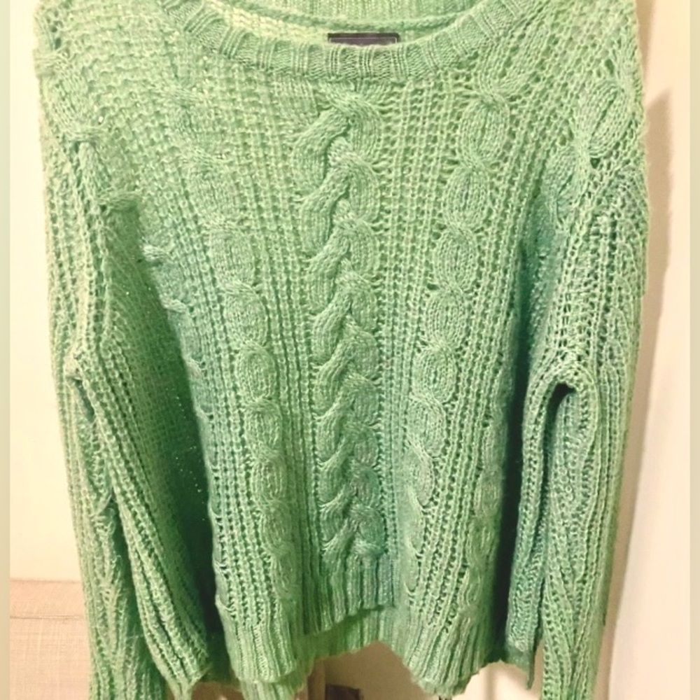 WOODEN SHIPS. NWT Sweater. SO soft! Lightweight, Cable-Knit, boxy, cropped